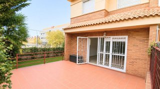 Casa pareada en alquiler en Corralejos - Campo de las Naciones en Madrid