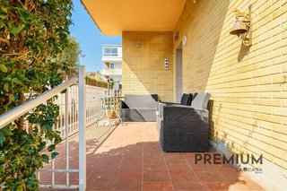 Chalet en venta en Can Bou en Castelldefels
