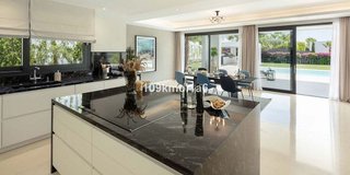 Chalet en alquiler en Los Naranjos - Las Brisas en Marbella