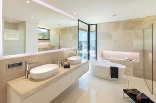 Chalet en alquiler en Los Naranjos - Las Brisas en Marbella