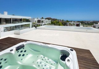 Chalet en alquiler en Los Naranjos - Las Brisas en Marbella