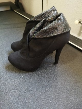 Botines Eve & Odd Negro Piel Serpiente