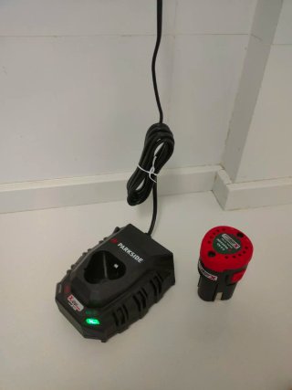 Cargador Parkside X12V