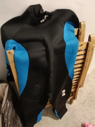Traje de neopreno talla L