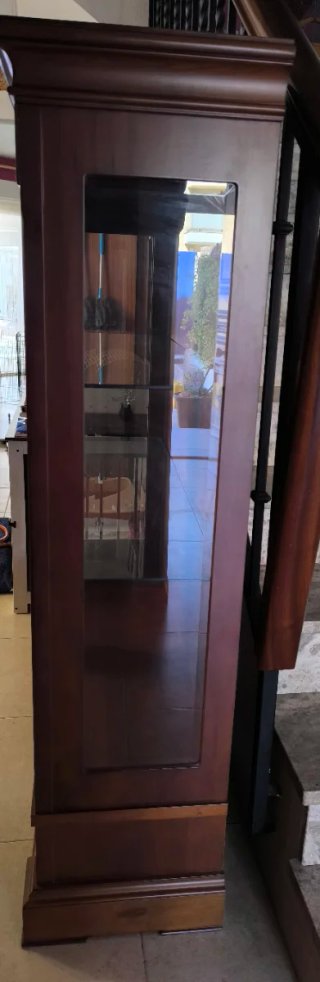 Mueble Vitrina Madera y Cristal