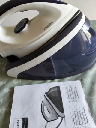 Ferro da stiro con caldaia Philips HI5900