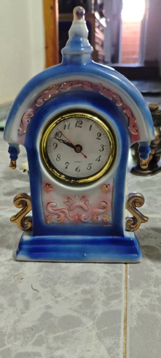 Reloj de Porcelana Azul y Dorado