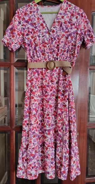 Vestido largo estampado floral.no incluye cinturon