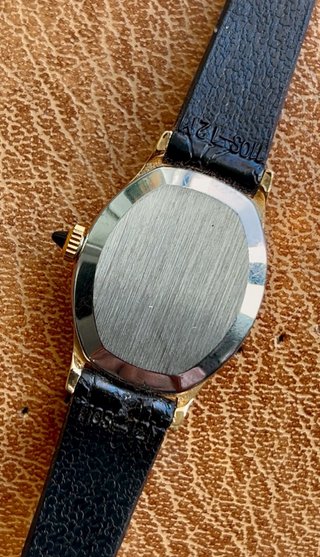 Reloj Bassel Paris Mecánico Dorado