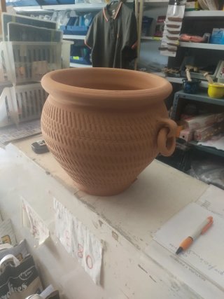Maceta de terracota con argollas