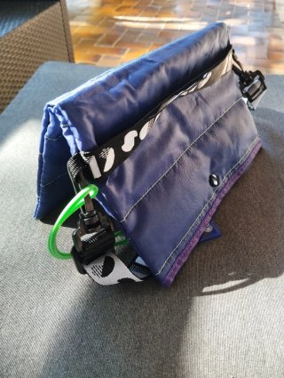 Bandolera azul y morada