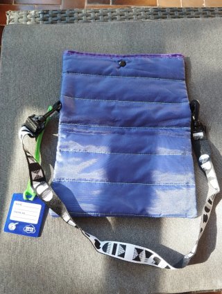 Bandolera azul y morada