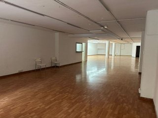 Local comercial en venta en Centre - Eixample – Can Llobet – Can Serra en Barbera del Vallès