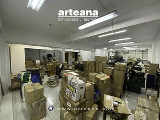 Local comercial en venta en Bellas Vistas en Madrid