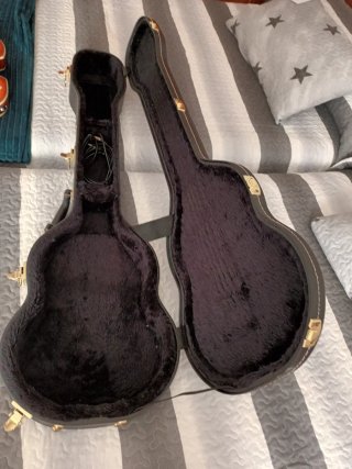 Bajo Eléctrico Richwood, modelo Rb56
