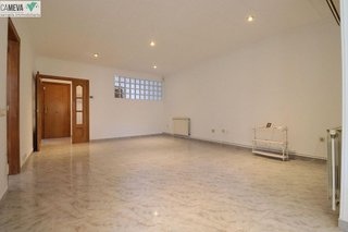 Piso en venta en Ca n'Anglada en Terrassa