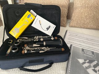 Clarinete con Atril, Luz LED y Libros