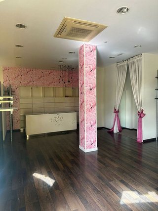 Local comercial en venta en Flores de Sil - La Placa en Ponferrada