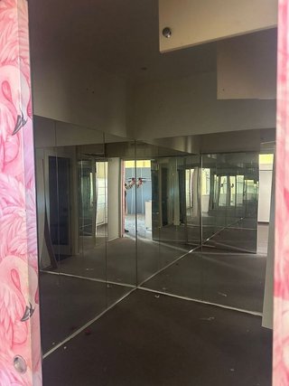 Local comercial en venta en Flores de Sil - La Placa en Ponferrada