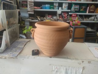 Maceta de terracota con argollas