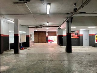 Local comercial en venta en El Alborgí en Paterna