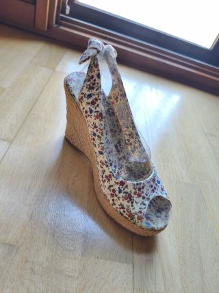 Sandalias cuña Tommy Hilfiger florales