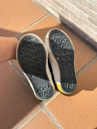 Deportivas niño/a botín azul y amarillo