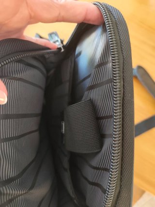 Mochila Kenneth Cole Tablet Negra