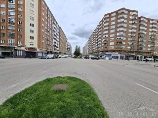 Local comercial en venta en Gamonal en Burgos
