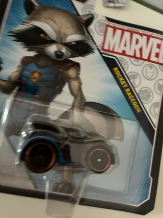 7 Hot Wheels Marvel