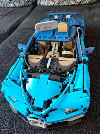 MOC Bugatti Chiron compatible Lego