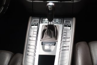 Porsche Macan Turbo Pack Elegance