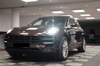 Porsche Macan Turbo Pack Elegance