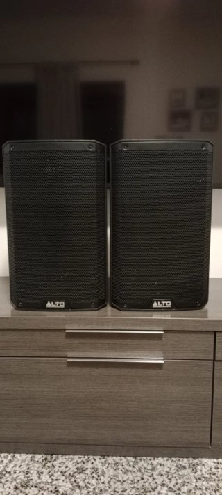 Altavoz activo y subwoofer activo Alto negro
