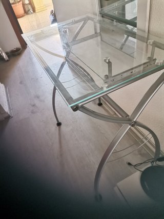 Mesa pc cristal y hierro