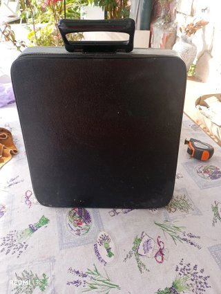 Máquina de escribir Olivetti Lettera DL