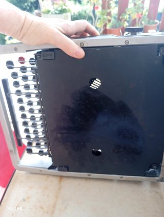 Máquina de escribir Olivetti Lettera DL