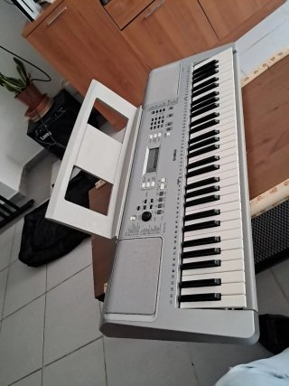 Teclado Yamaha YPT-360 Plata