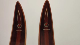 Esquís de madera antiguos