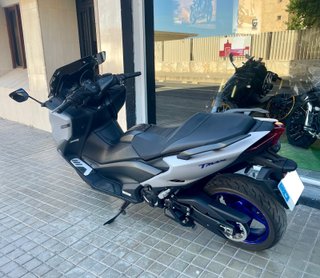 Yamaha TMAX 560 2022 - 7000 km - GARANTIA 1 AÑO