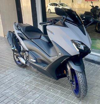 Yamaha TMAX 560 2022 - 7000 km - GARANTIA 1 AÑO