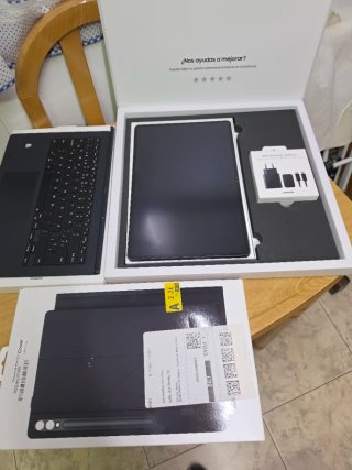 Samsung Galaxy Tab S9 Ultra + Book Cover Keyboard