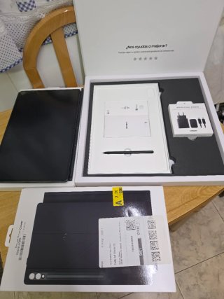 Samsung Galaxy Tab S9 Ultra + Book Cover Keyboard
