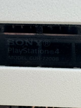 PS4 Pro 1TB Blanca + 2 Mandos DualShock4