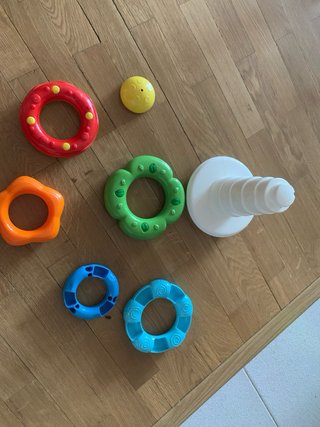 Juguete apilable para bebé