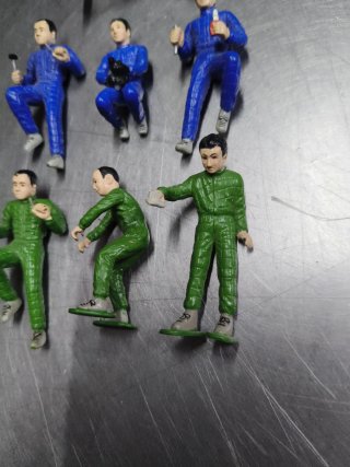 7 Figuras Scalextric Mecánicos Rally 1:32