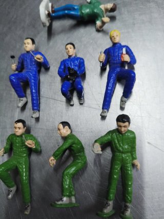 7 Figuras Scalextric Mecánicos Rally 1:32