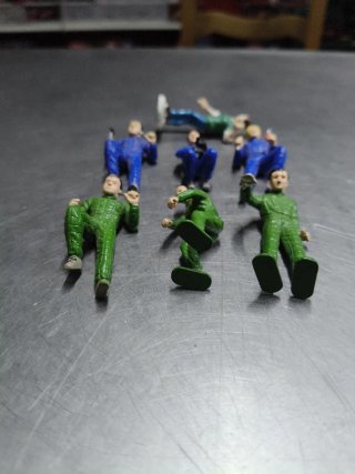 7 Figuras Scalextric Mecánicos Rally 1:32