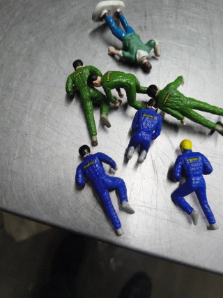 7 Figuras Scalextric Mecánicos Rally 1:32