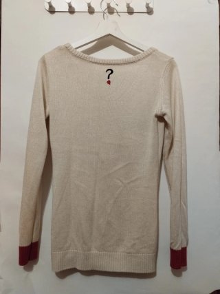Jersey fino Desigual beige con corazones rojos